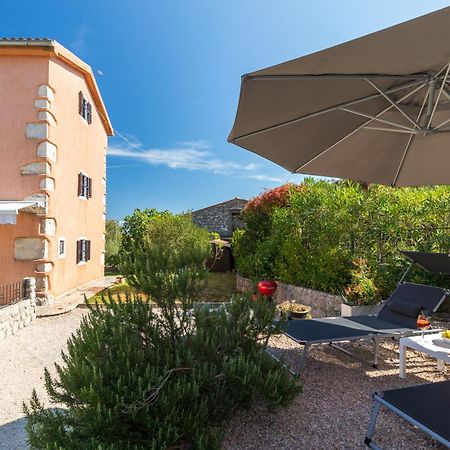 Apartments Lina Vrh  Экстерьер фото