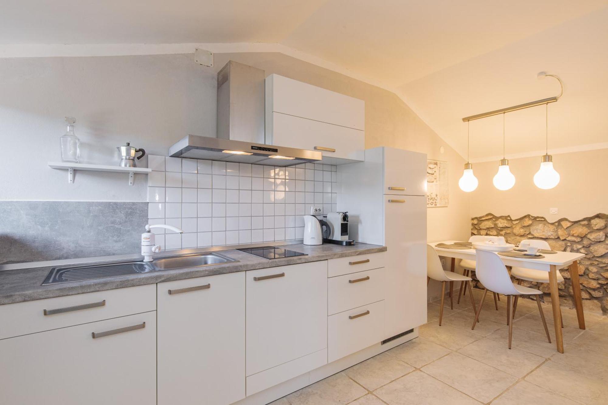 Apartments Lina Vrh  Экстерьер фото