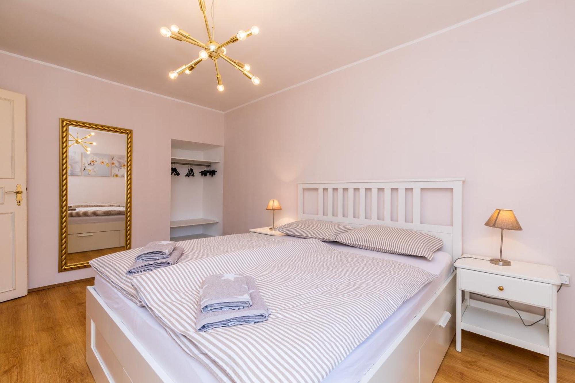 Apartments Lina Vrh  Экстерьер фото